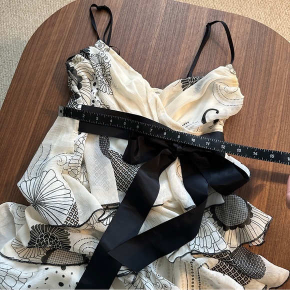 Morgan de toi - black and white ruffle dress with floral details and bow - Picture 12 of 13